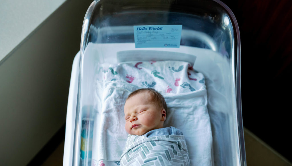 newborn during fresh 48 session
