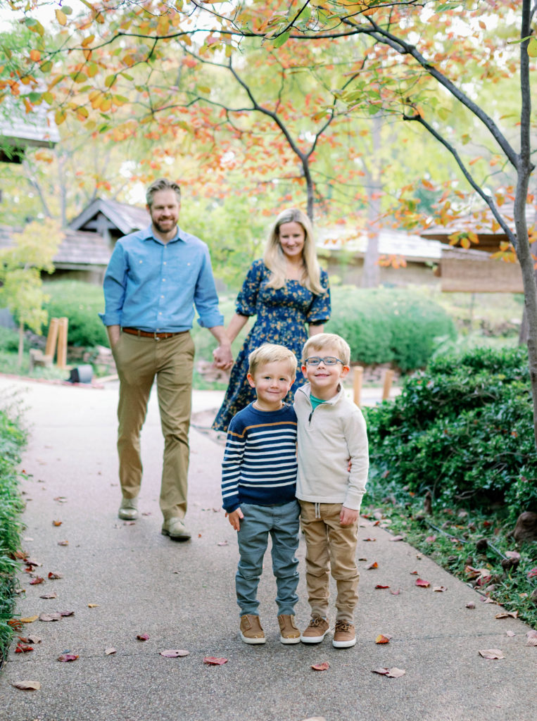 outfit ideas for family pictures
during fort worth fall photo session