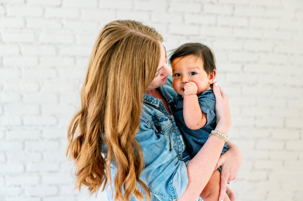 Allison Krogness photography motherhood session